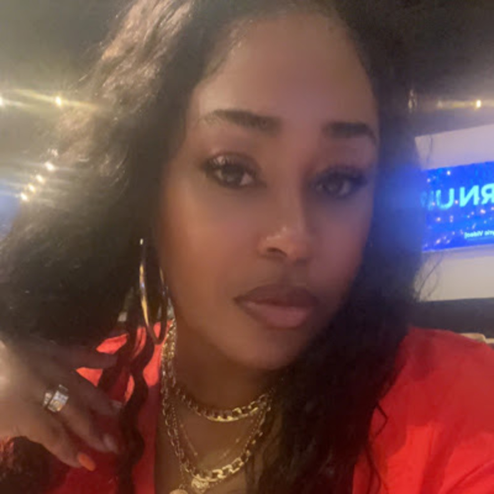 Meet your Posher, Delisa